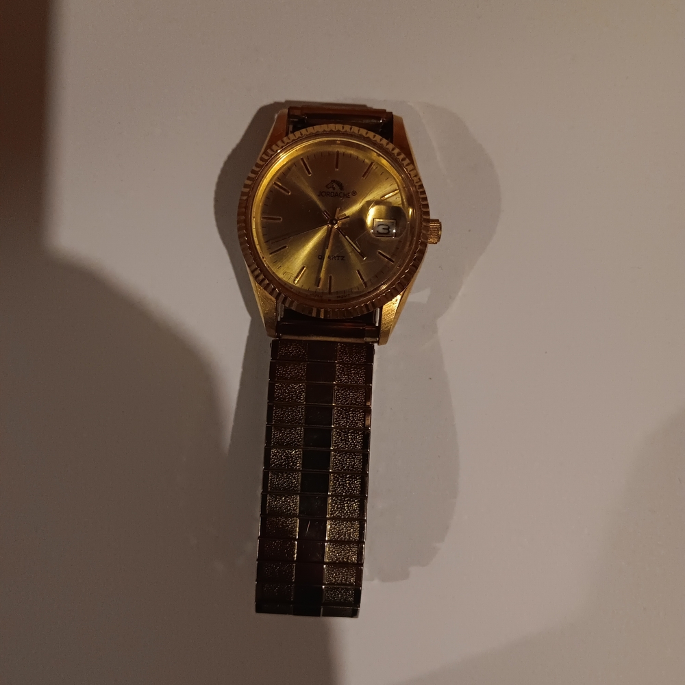 Gold-Tone Watch with Gold Metal Band